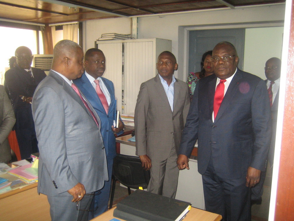 Surprised visit of the Minister of Finance Calixte Nganongo, to the Brazzaville Public Treasury